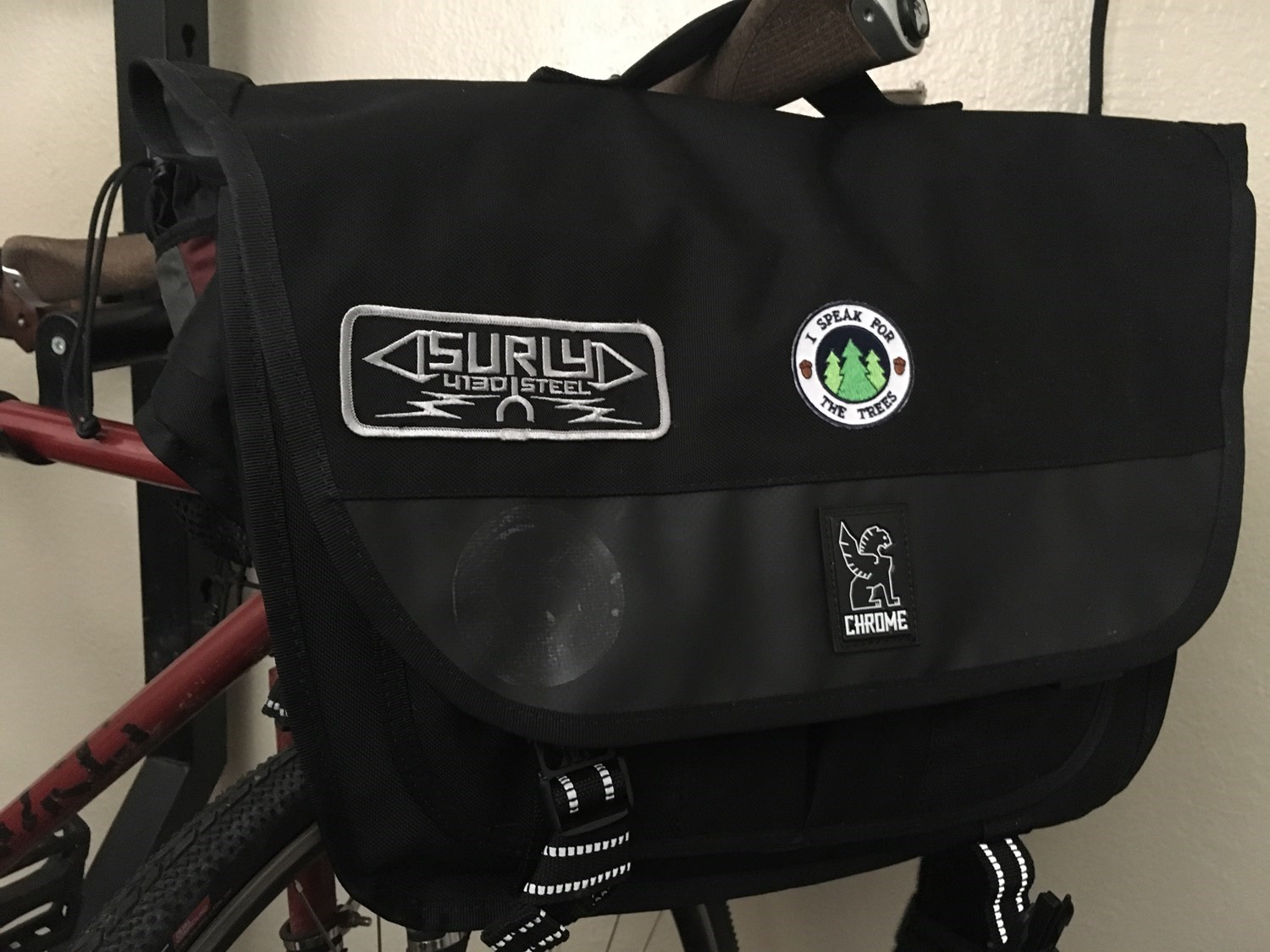 Chrome Industries Mini Buran Laptop Messenger Bag Small Save 60