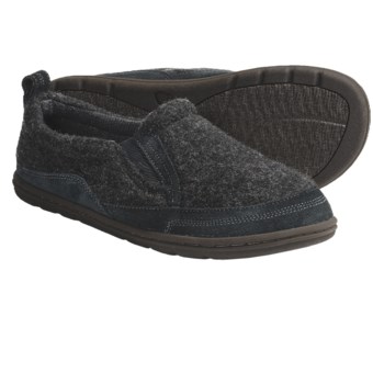Acorn Max Moc Slippers (For Men) in Slate Knit