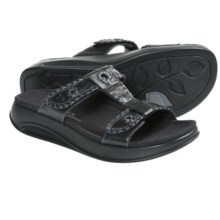 Aravon Riley Sandals - Leather (For Women) in Black - Closeouts
