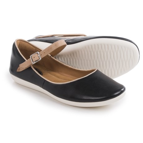 Clarks Feature Film Mary Jane Shoes Leather (For Women)