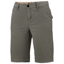 Columbia Sportswear Crossroads Long Shorts - UPF 50, Stretch Cotton (For Women) in Cypress - Closeouts