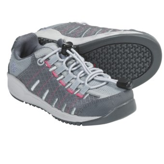 Columbia Sportswear Master Fly Shoes (For Kids) in Varsity Grey/Afterglow