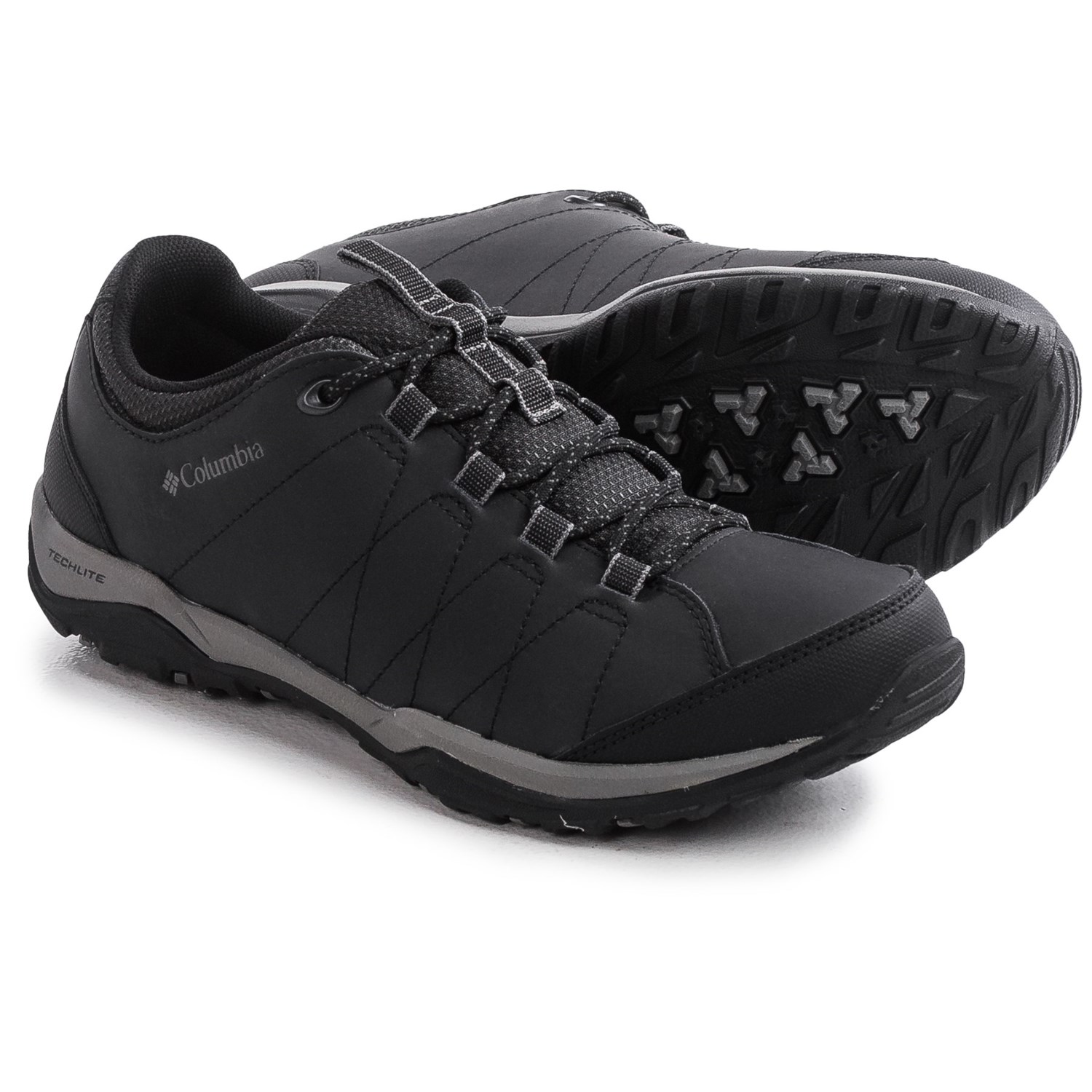 columbia walking shoes for men