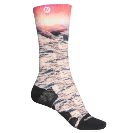 Merrell Coral Sunset Printed Socks - Crew (For Women) - HEATHER CORAL (S/M )