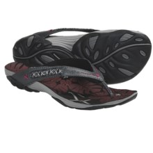 Cushe Papaya Flip-Flops (For Women) in Black Metallic - Closeouts