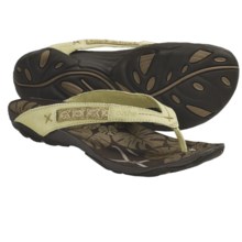 Cushe Papaya Flip-Flops (For Women) in Green - Closeouts