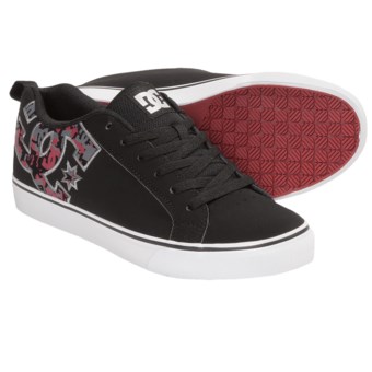 DC Shoes Court Vulc SE Skate Shoes (For Men) in Black Graphic
