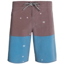 DC Shoes Interstate Boardshorts (For Men) in Vivid Blue - Closeouts