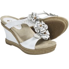 Earthies Bellini Sandals - Leather, Wedge (For Women) in White Leather - Closeouts