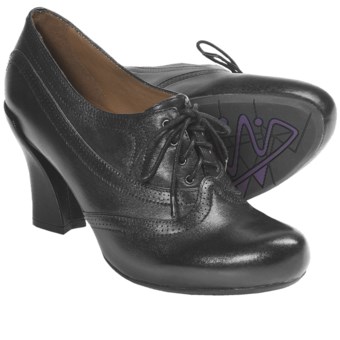Earthies Forteena Oxford Heel Shoes (For Women) in Black Calf