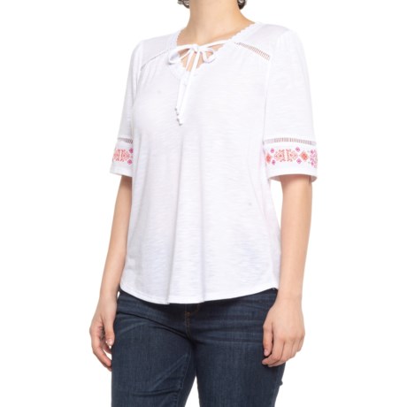 Greige Embroidery and Crochet Shirt - Short Sleeve (For Women) - WHITE (L )