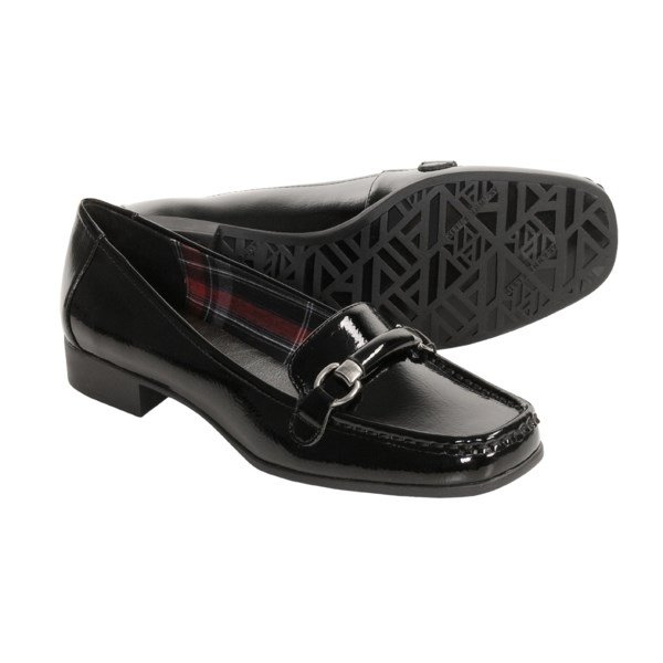 Loafers (For Women)
