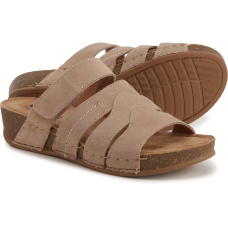 White Mountain Fame Sandals - Suede (For Women) - SAND (9 )