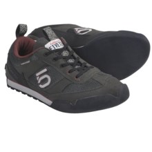 Five Ten D’Aescent Approach Shoes (For Men) in Beluga - Closeouts