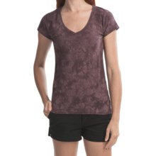 Gramicci Tara Tie-Dye V-Neck T-Shirt - UPF 20, Hemp-Organic Cotton, Short Sleeve (For Women) in Huckle Berry - Closeouts