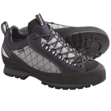Hanwag Badile Low Gore-Tex® Trail Shoes - Waterproof (For Men) in Pflaume - Closeouts