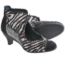 Helle Comfort Bettina Shoes - Nubuck (For Women) in Black/White Combo - Closeouts