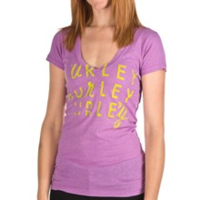 Hurley Gurley T-Shirt - V-Neck, Short Sleeve (For Women) in Heather Amythyst - Closeouts