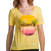 Hurley Sun Set T-Shirt - Scoop Neck, Short Sleeve (For Women) in Citris Yellow - Closeouts