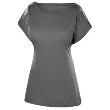Isis Moxie Boat Neck T-Shirt - UPF 30+, Short Sleeve (For in Dusk - Closeouts