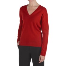 Johnstons of Elgin Classic Cashmere V-Neck Sweater - 21-Gauge (For Women) in Ruby - Closeouts