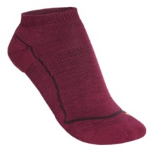 Keen Bellingham Low Ultralite Socks - Merino Wool (For Women) in Beet Red/Beet Red - Closeouts