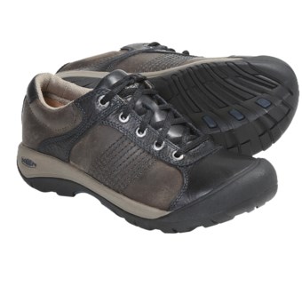 Keen Finlay Shoes (For Men) in India Ink/Brindle