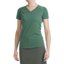 Kuhl Prima Shirt - V-Neck, Short Sleeve (For Women) in Emerald - Closeouts