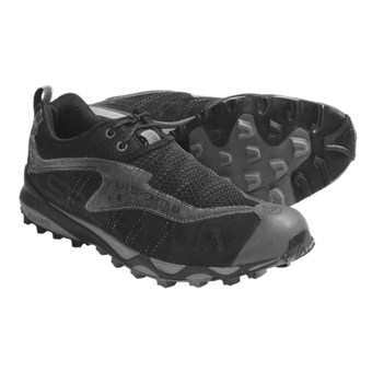 La Sportiva Crossleather Trail Running Shoes (For Men) in Black