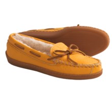 Minnetonka Moccasin Boat Moc Shoes - Leather, Faux-Fur Lined (For Women) in Yellow - Closeouts