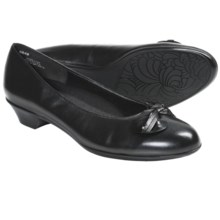 Munro American Meg Pumps - Leather (For Women) in Black - Closeouts