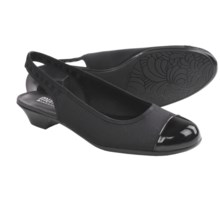 Munro American Payton Sling-Back Shoes (For Women) in Black Fabric - Closeouts
