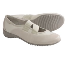 Munro American Tess Shoes - Slip-Ons (For Women) in Oat Leather - Closeouts