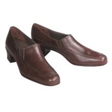 Munro American Vivian Leather Pumps (For Women) in Dark Brown - Closeouts