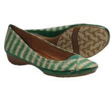 Naya River Shoes (For Women) in Kelly Green - Closeouts