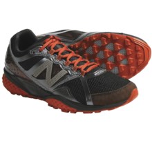 New Balance MT915 Trail Running Shoes (For Men) in Black/Red - Closeouts