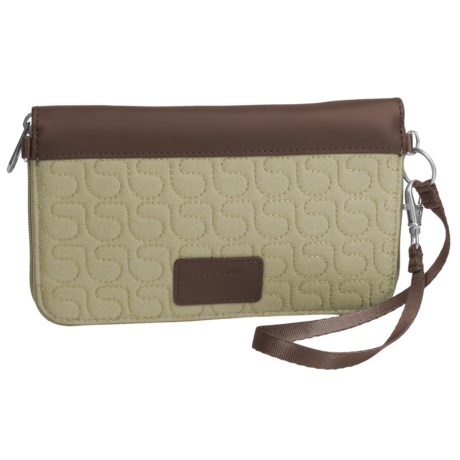 Pacsafe RFIDsafe W200 Blocking Travel Wallet