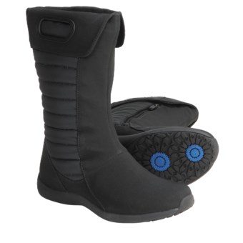 Patagonia Fiona Mid Winter Boots - Quilted (For Women) in Black