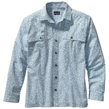 Patagonia Island Hopper Shirt - UPF 15, Long Sleeve (For Men) in Fish Frenzy/Clear Pool - Closeouts