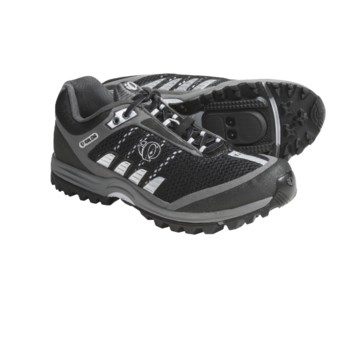 Pearl Izumi X-Alp Seek III Mountain Bike Shoes (For Men) in Black/Shadow Grey