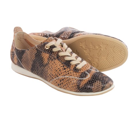 Pikolinos Borneo Leather Shoes For Women