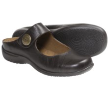 Portlandia Move Slip-On Shoes - Leather (For Women) in Chocolate Vintage - Closeouts