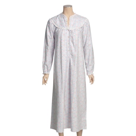 50's nightgown