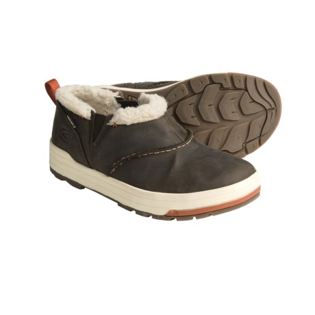 keen waterproof slip ons