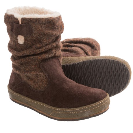 acorn jam tassel boot slippers