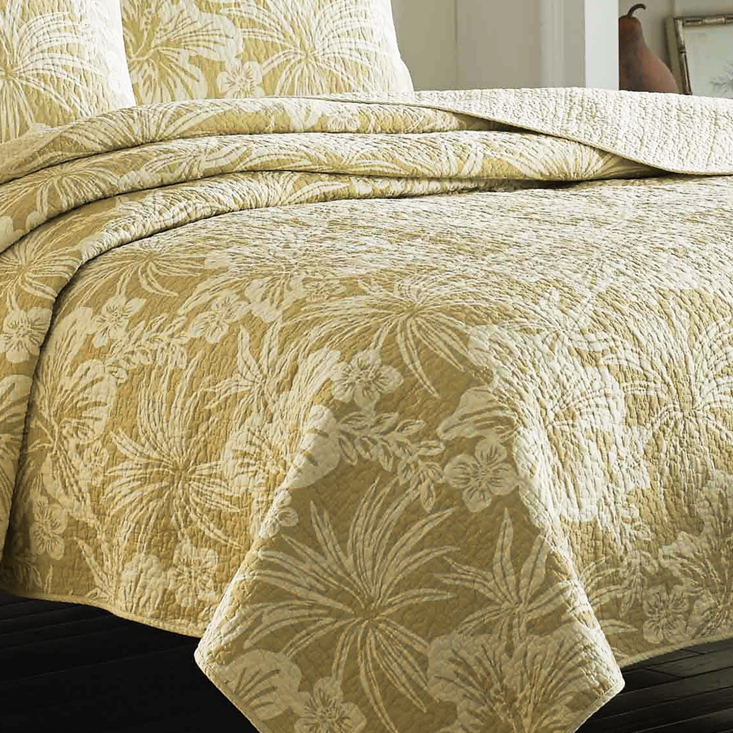 Tommy Bahama Hanalie Hibiscus Quilt Full/Queen, Prewashed Cotton