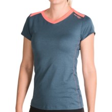Saucony Micro Melange Shirt - V-Neck, Short Sleeve (For Women) in Plasma - Closeouts