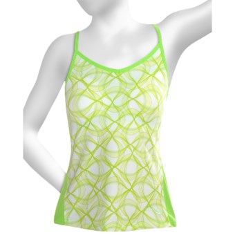 Saucony Spark Tank Top - Built-In Bra (For Women) in Nimble Green