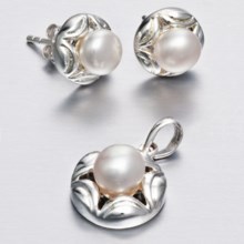 Silver Express Freshwater Pearl Earring and Pendant Set in Fresh Water Pearl - Closeouts