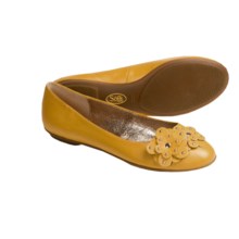 Sofft Botija Shoes - Flats, Leather (For Women) in Ochre Yellow - Closeouts